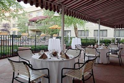 фото отеля Doubletree Guest Suites Cincinnati Sharonville