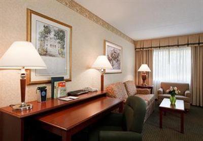 фото отеля Doubletree Guest Suites Cincinnati Sharonville