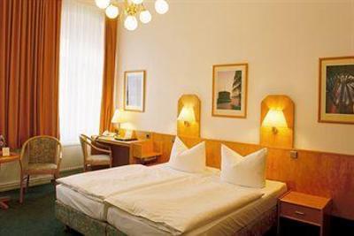 фото отеля Hotel Kastanienhof Berlin