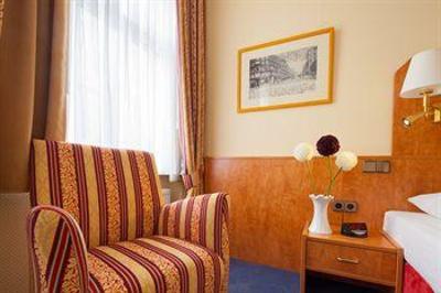 фото отеля Hotel Kastanienhof Berlin