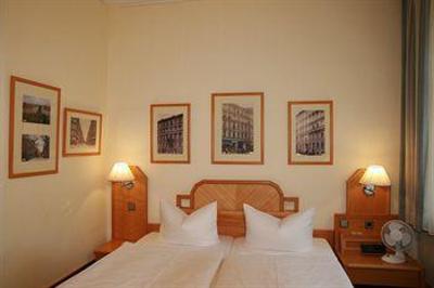 фото отеля Hotel Kastanienhof Berlin