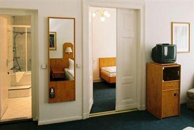 фото отеля Hotel Kastanienhof Berlin