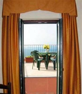 фото отеля Residence L'Incanto Piano di Sorrento