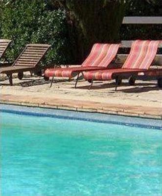 фото отеля Les Aubuns Country Hotel Caissargues