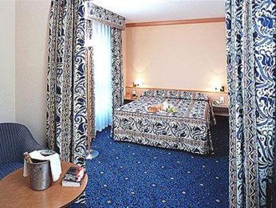 фото отеля Mercure Royal Fontainebleau