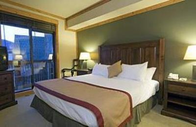 фото отеля First Tracks Lodge