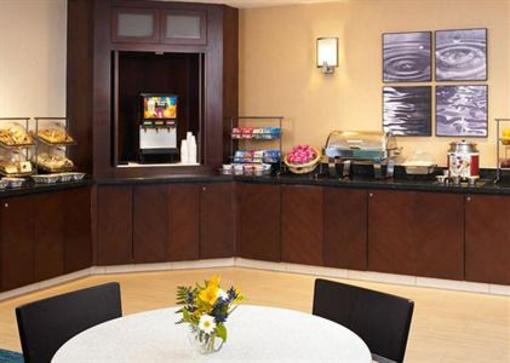 фото отеля SpringHill Suites Chicago Lincolnshire