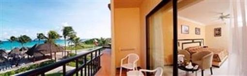 фото отеля Sandos Playacar Beach Resort & Spa