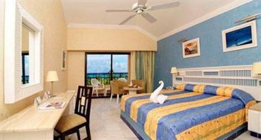 фото отеля Sandos Playacar Beach Resort & Spa