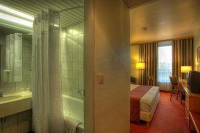 фото отеля Holiday Inn Budapest Budaors