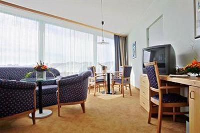 фото отеля Holiday Inn Budapest Budaors