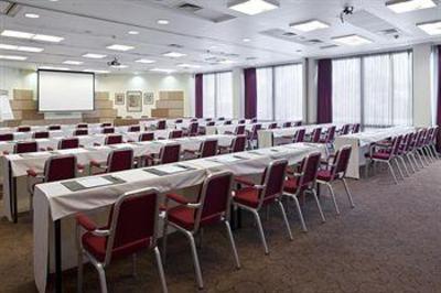 фото отеля Holiday Inn Budapest Budaors