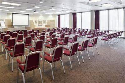 фото отеля Holiday Inn Budapest Budaors