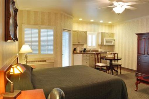 фото отеля Grass Valley Courtyard Suites