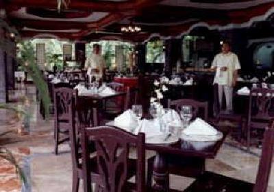 фото отеля Tambuli Beach Club East Wing