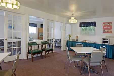 фото отеля Econo Lodge MacPuffin