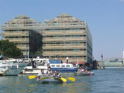 фото отеля Holiday Inn Express Paris Canal De La Villette