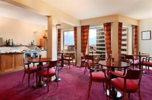 фото отеля Fairfield Inn & Suites Atlanta Airport South/Sullivan Road