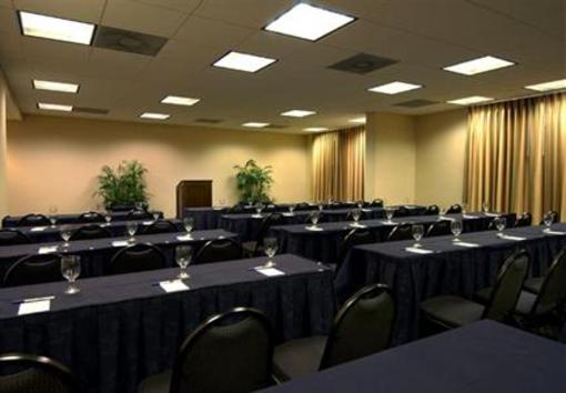 фото отеля Fairfield Inn & Suites Atlanta Airport South/Sullivan Road