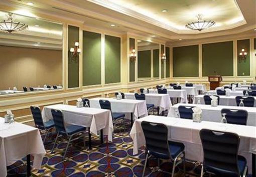 фото отеля Renaissance Meadowlands Hotel