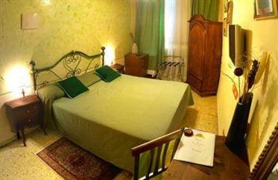 фото отеля La Locanda Di San Martino Siena