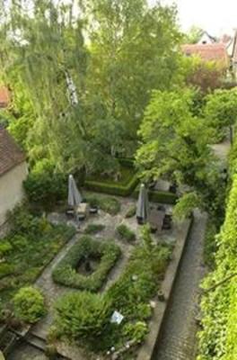 фото отеля Herrnschloesschen - Hotel - Restaurant - Garden