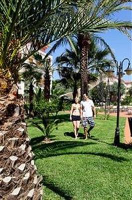 фото отеля Green Garden Aparthotel