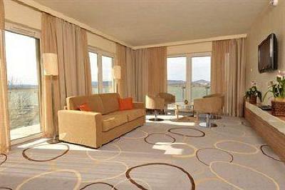 фото отеля Velence Resort & Spa
