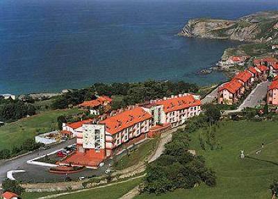 фото отеля Hotel & Apartamentos Mar Comillas