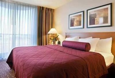 фото отеля Embassy Suites Oklahoma City - Will Rogers Airport