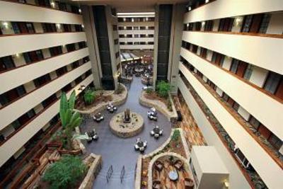 фото отеля Embassy Suites Oklahoma City - Will Rogers Airport