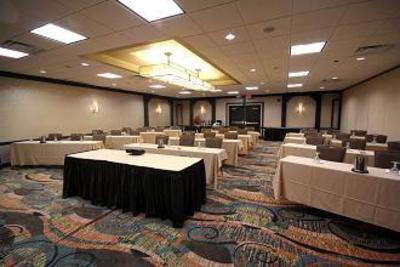 фото отеля Embassy Suites Oklahoma City - Will Rogers Airport