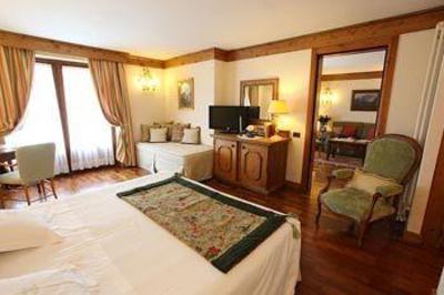 фото отеля Auberge De La Maison Hotel Courmayeur