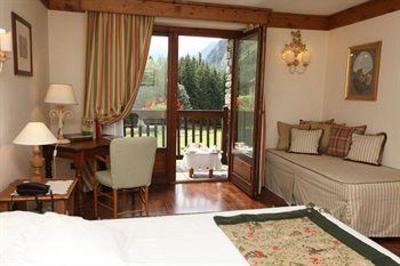 фото отеля Auberge De La Maison Hotel Courmayeur