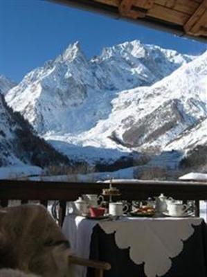 фото отеля Auberge De La Maison Hotel Courmayeur
