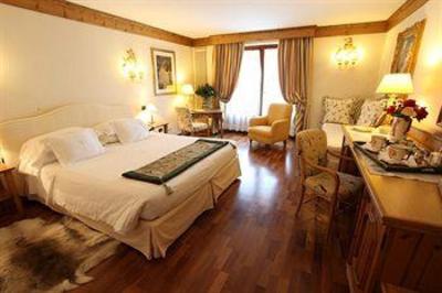 фото отеля Auberge De La Maison Hotel Courmayeur