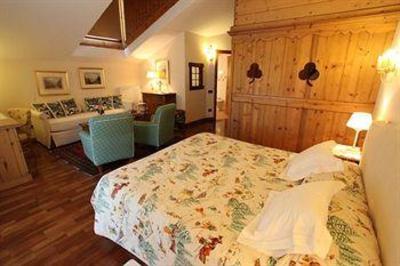 фото отеля Auberge De La Maison Hotel Courmayeur