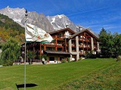 фото отеля Auberge De La Maison Hotel Courmayeur