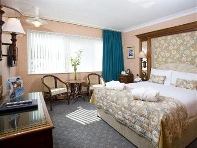 фото отеля Best Western Marks Tey Hotel Colchester