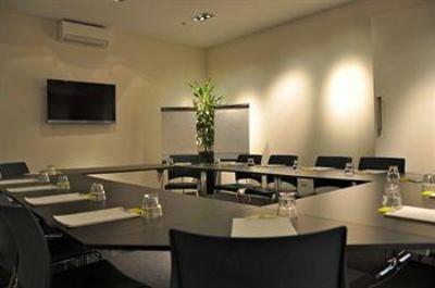 фото отеля Chifley Suites Auckland