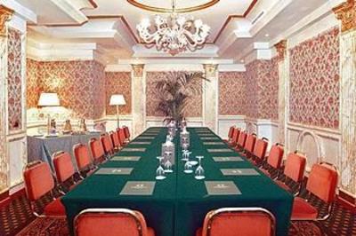 фото отеля Borgo Palace Hotel