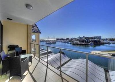 фото отеля Quality Suites Crest Mandurah