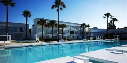 фото отеля So White Boutique Suites