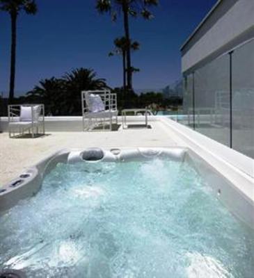 фото отеля So White Boutique Suites