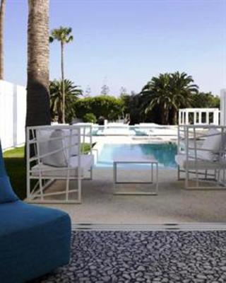 фото отеля So White Boutique Suites