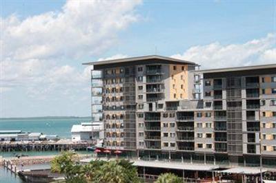 фото отеля Breezes Waterfront