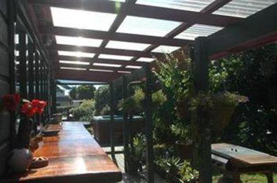 фото отеля Moanarua Beach Cottage B&B