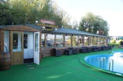 фото отеля Admiral Marina Club Mini Hotel