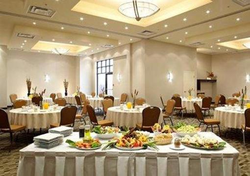 фото отеля Quality Inn & Suites Brossard