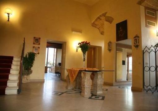 фото отеля Castello Castriota Scanderbeg